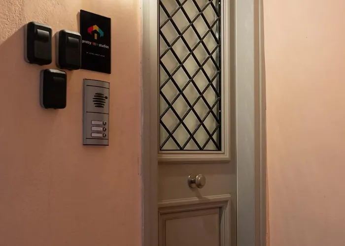 Pretty Little 1 By Sweet נאפפליו