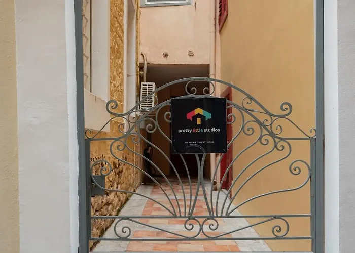 Pretty Little 1 By Sweet Nafplio